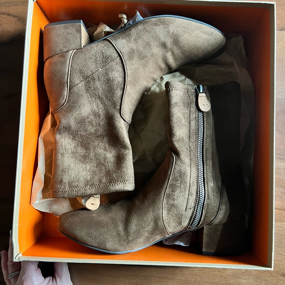 Ella Stretch Bootie Suede Cognac